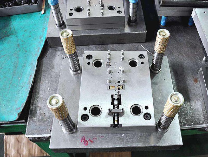 淮上模具制造-01